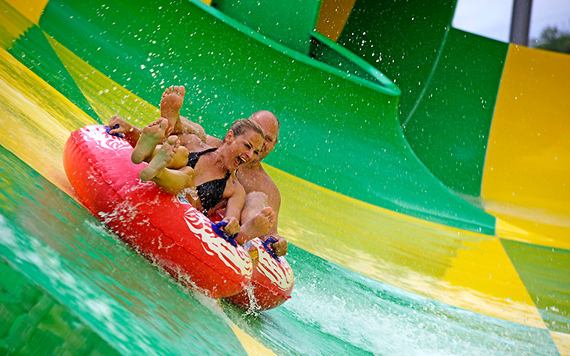 aquarena_swingslide_6297slid
